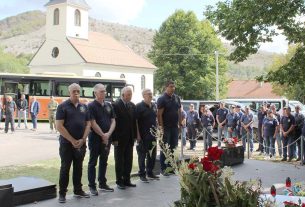 SVEČANO OTVOREN OBNOVLJENI SPOMENIK POGINULIMA U ČANKU